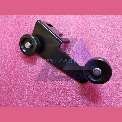 Качалка замка дверей с роликами правая L=160мм W=75мм 1101.109.9004V02 Genesis